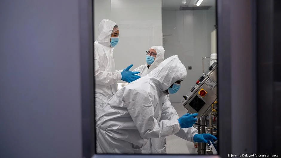 After six-week surge, Africa's Omicron-driven fourth pandemic wave flattens: WHO