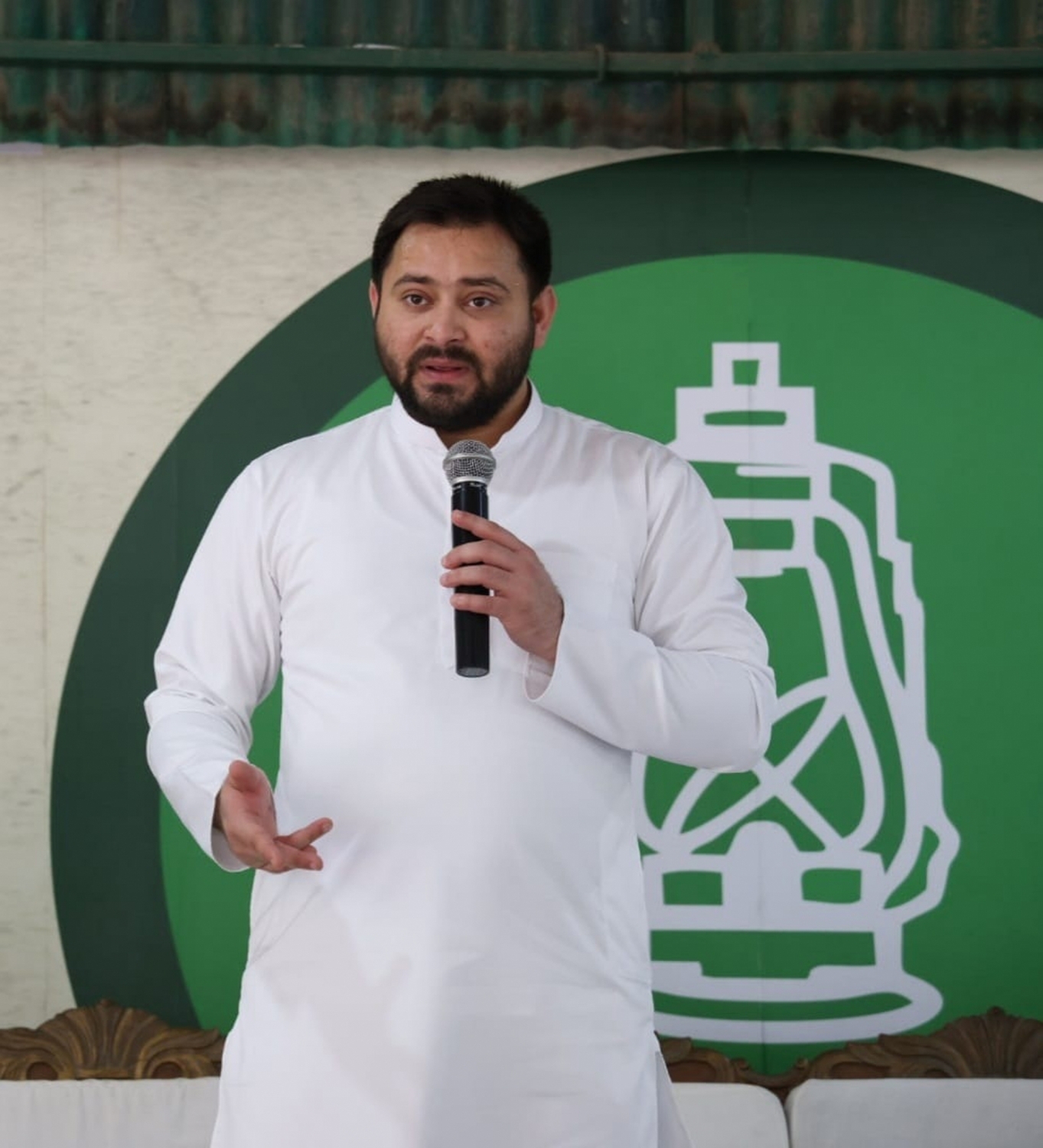 'Tejashwi Yadav to get engaged today'