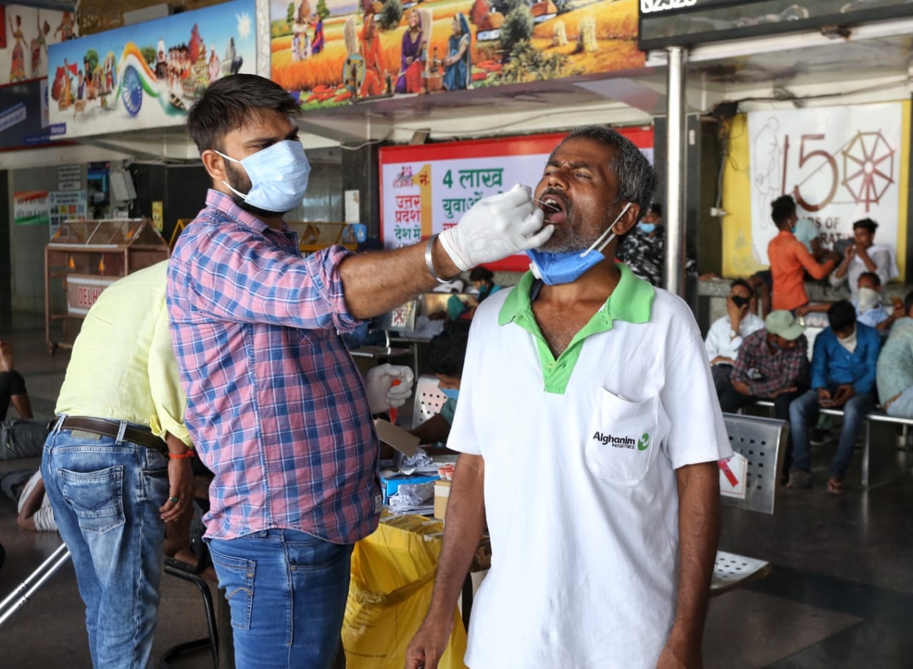 UP issues new guidelines to check Covid