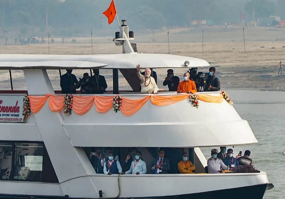 Modi enjoys a boat ride in the Ganga in Varanasi