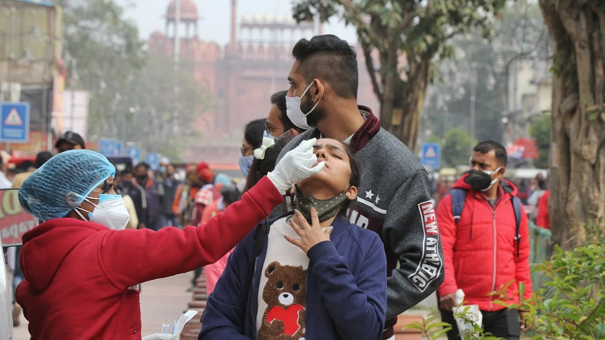 India reports 1,41,986 new COVID cases, 285 deaths
