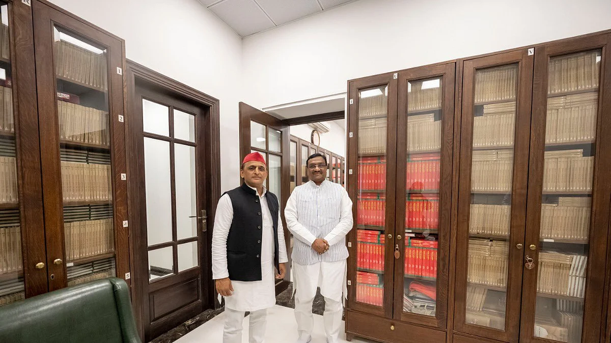 Third UP Minister resigns, walks into Akhilesh's Samajwadi Party