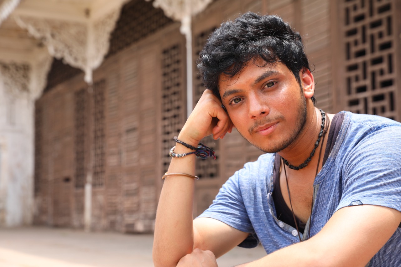 Actor Vishal Jethwa talks about support both his directors provided on sets of 'Human'