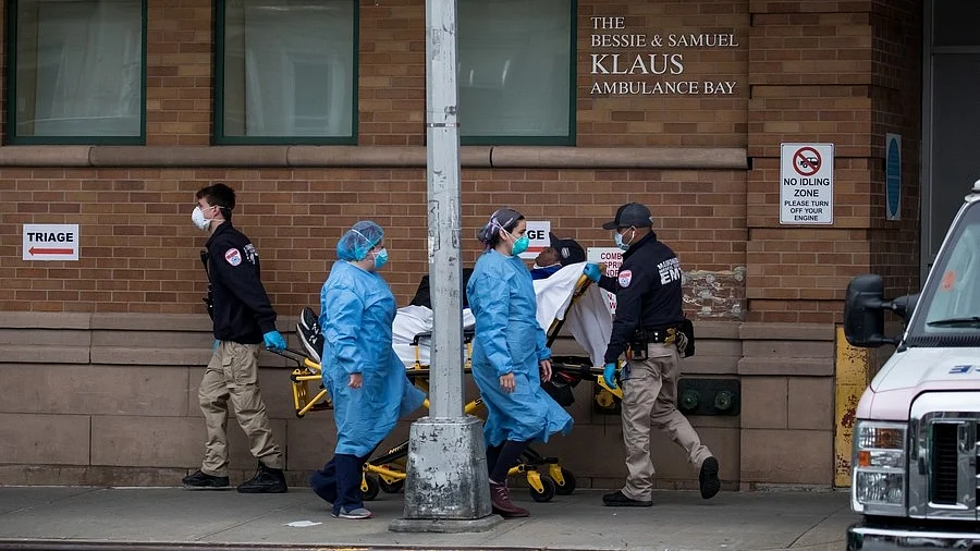 US shatters daily Covid-19 cases record again