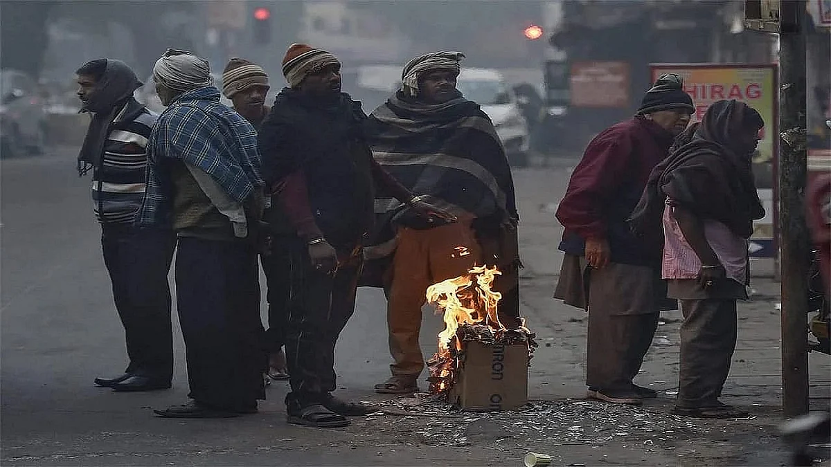 Delhi weather: After cold Sunday, fog likely on Monday