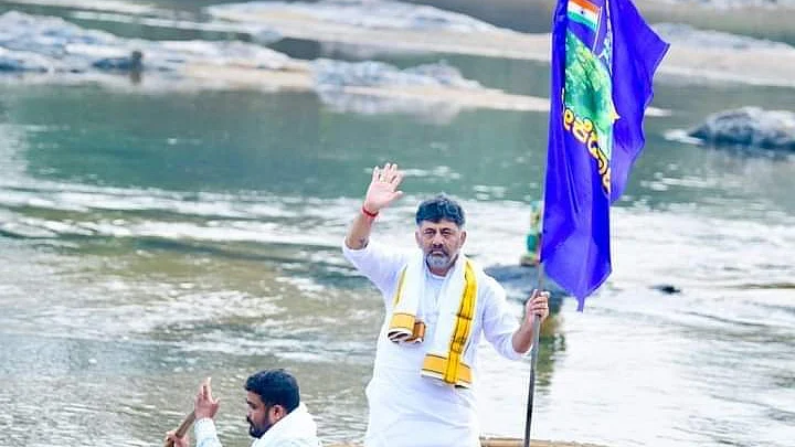 Defying weekend lockdown, Karnataka Congress kicks off Mekedatu Padayatra
