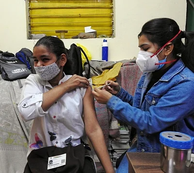 Covid vaccine for teens: Doctors advise not to take paracetamol
