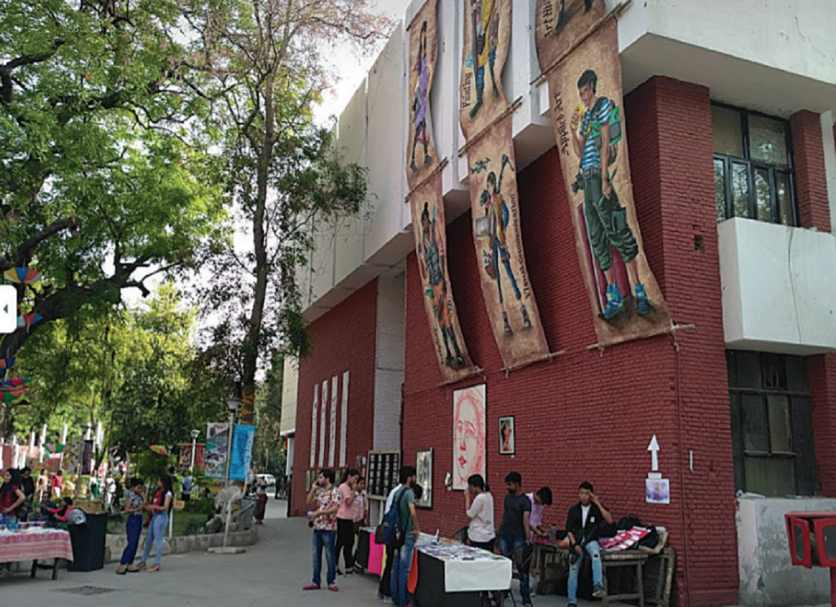 Delhi Musings: Art College hived off from DU