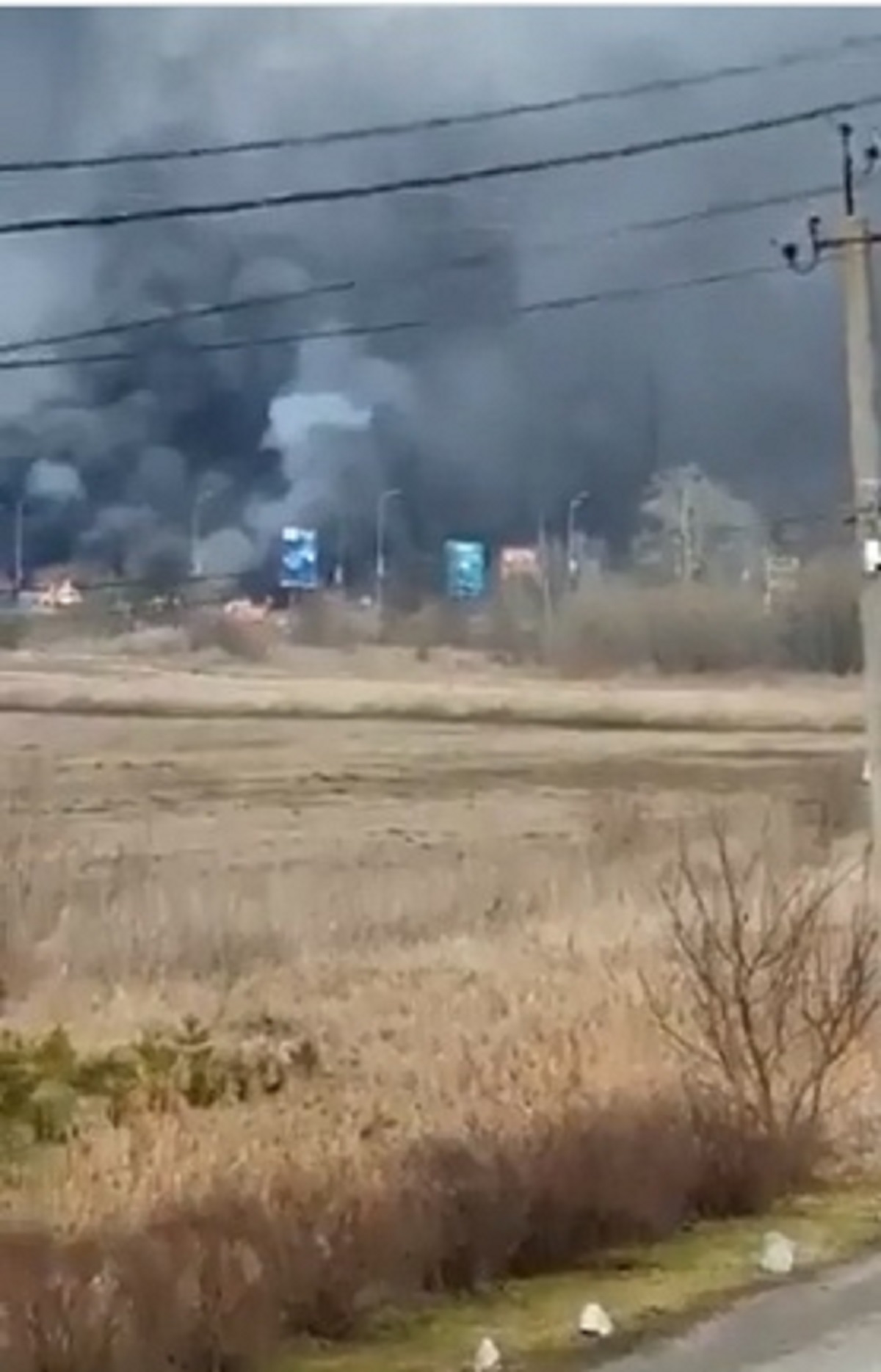 Series of explosions near Kiev metro station located next to military facility