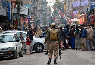 5 dead in blast near Peshawar mosque - Vimarsana News
