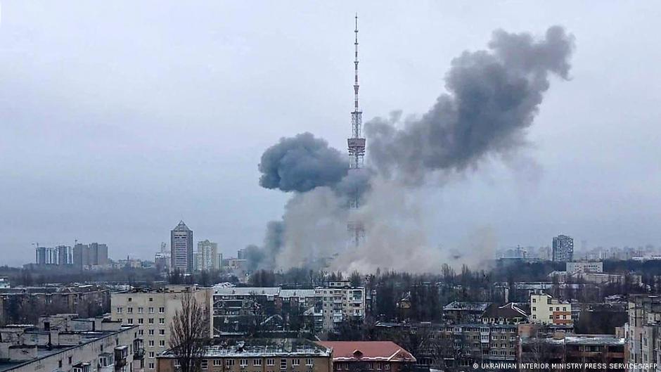 Painful to see Kyiv burning, says defence engineer from Nagpur as he flees Ukraine with wife, son
