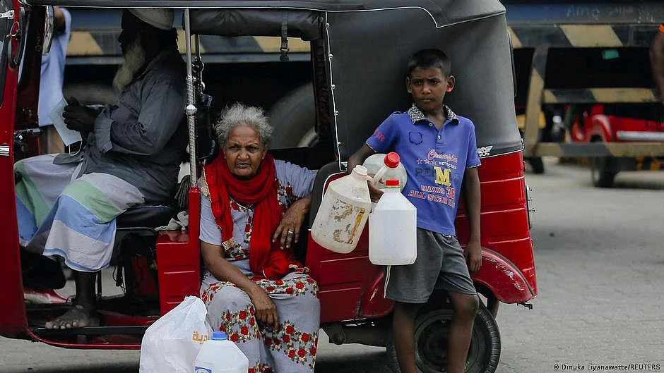 Protests erupt in front of Sri Lanka President's residence as economic crisis deepens