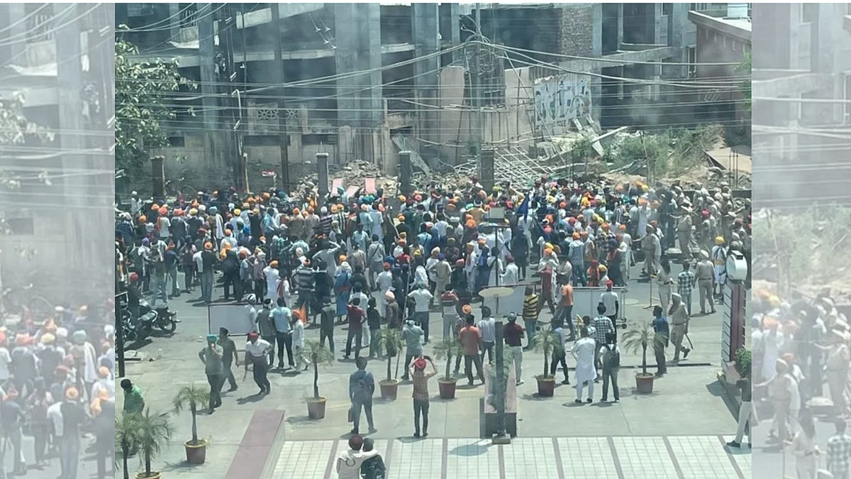 Patiala clashes: IG, SSP among 3 police officers transferred; Mobile internet services suspended
