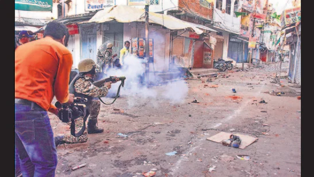 Madhya Pradesh: Curfew relaxed for 2 hours in riot-hit Khargone; only women allowed to step out