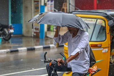 Cyclone Asani: Heavy rains in Chennai, 10 flights cancelled