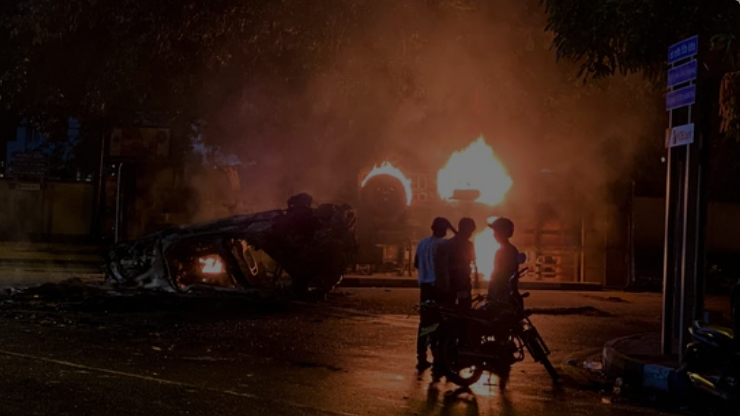 Ancestral home of Sri Lanka's Rajapaksas set on fire in Hambantota