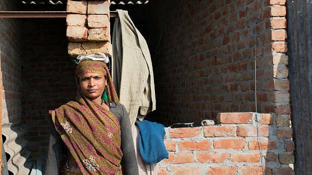 94% women construction workers don't raise voice against air pollution for fear of job loss: Study