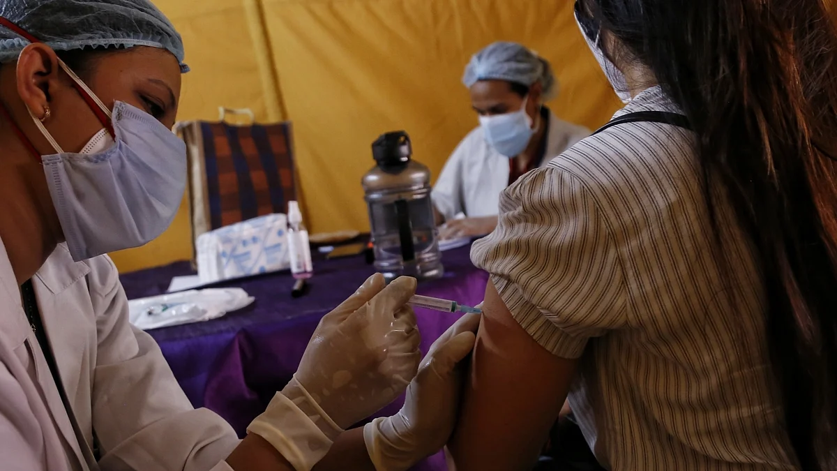 India adds 2,858 COVID-19 cases