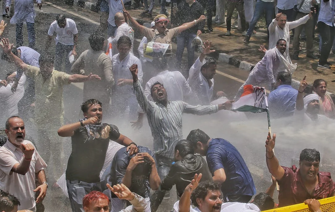 Congress party protests across country against ED's "politically-motivated" probe, Delhi police "brutality"