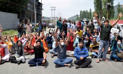 People in Kashmir suffering but 'king' busy with celebrations: Sena's jibe at PM Modi over targeted killings