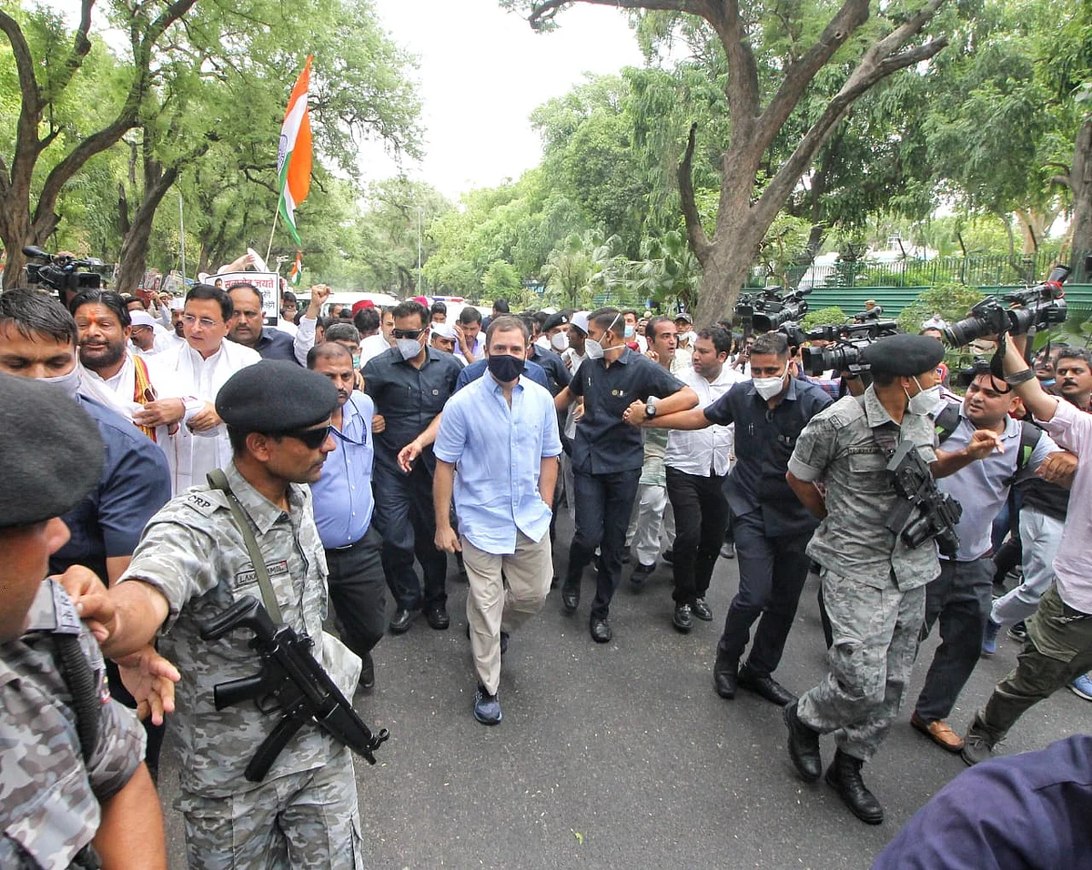 Rahul Gandhi appears before Enforcement Directorate