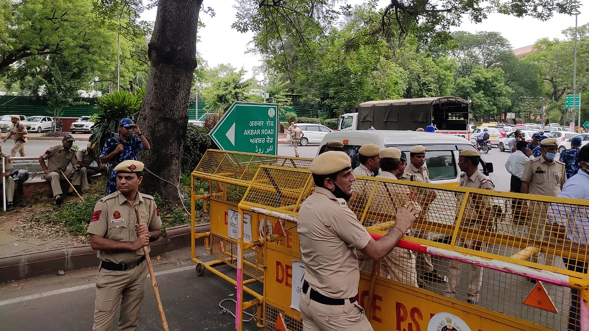 Delhi traffic police issues advisory on routes to be avoided