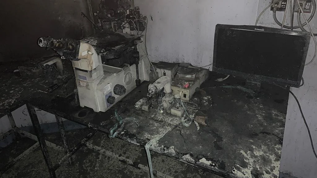 LIVE News Updates: Fire breaks out on 2nd floor of Jain Hospital in Pushpanjali Enclave, Patparganj
