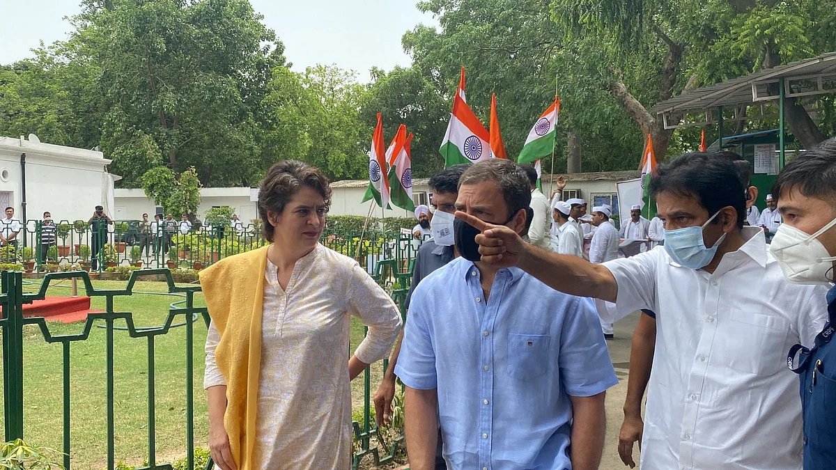Rahul Gandhi appears before Enforcement Directorate