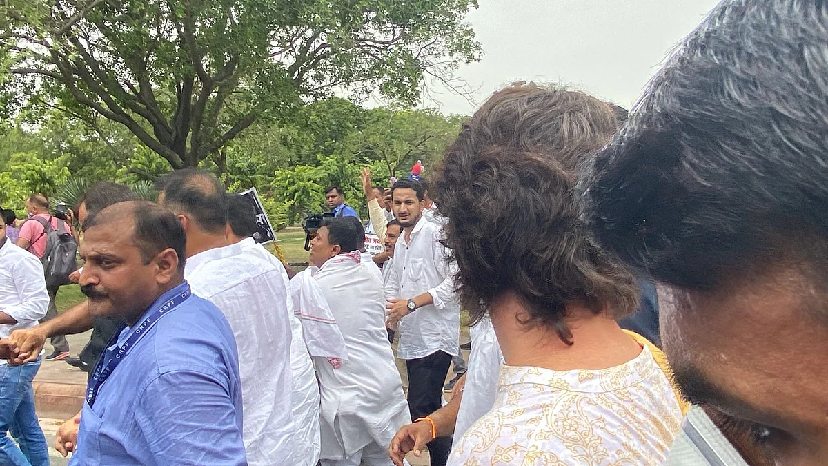 Rahul Gandhi appears before Enforcement Directorate