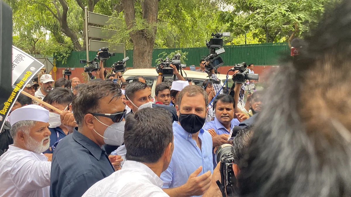 Rahul Gandhi appears before Enforcement Directorate