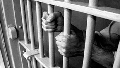 Man gets 1-year jail for carrying gas cylinder in train