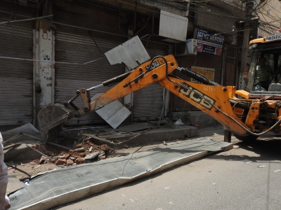 Delhi: Bulldozer rolls in again in Mangolpuri area