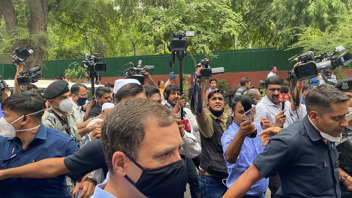 Rahul Gandhi appears before Enforcement Directorate