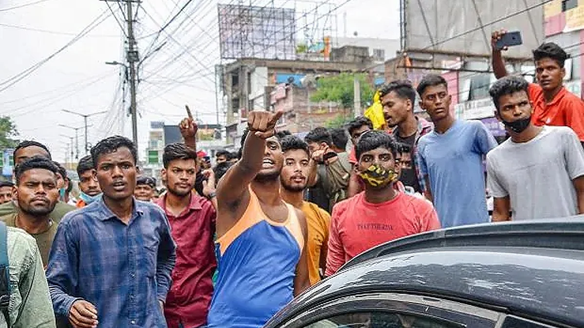 Students in Bihar provoked through Whatsapp groups during Agnipath protest