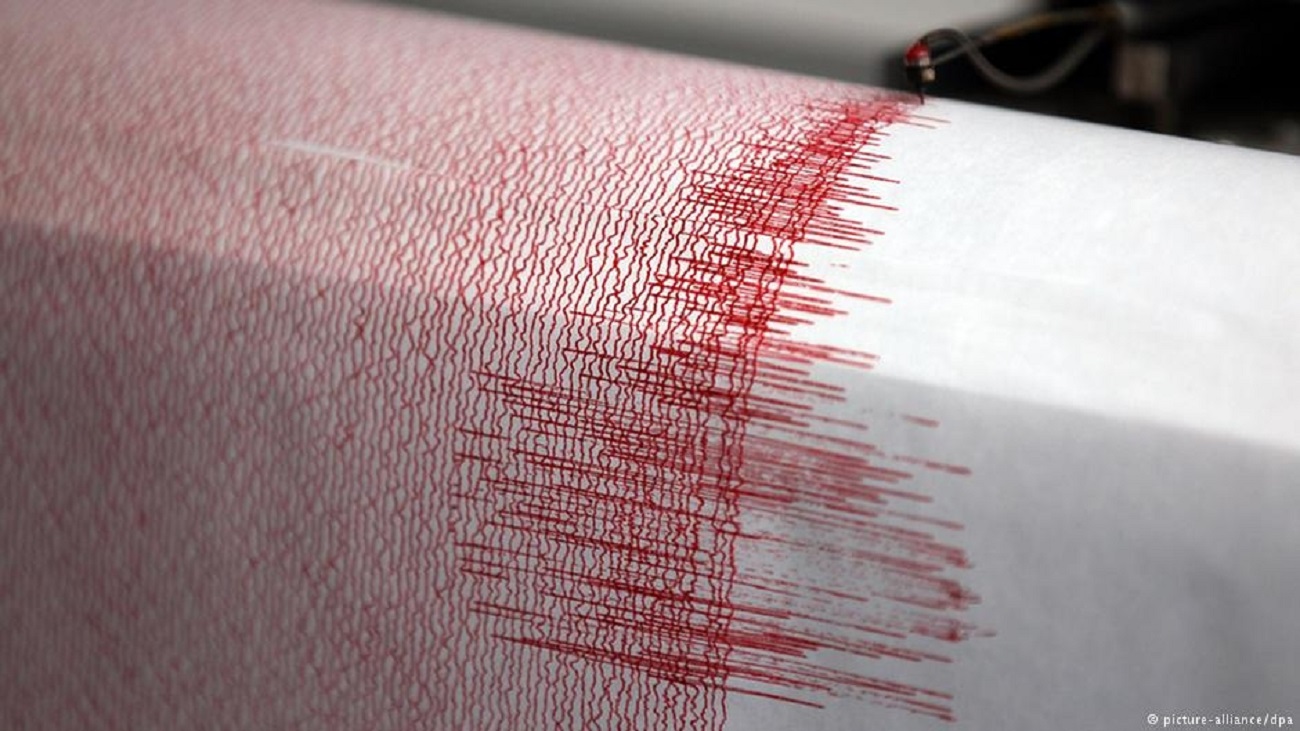 Five killed, 49 injured as three quakes rock Iran