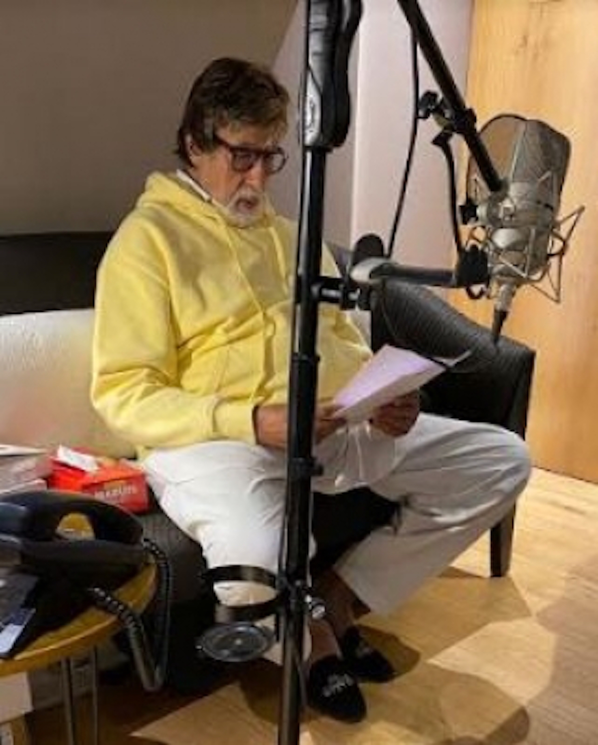 Big B dubs for his cameo appearance in Gujarati film 'Fakt Mahilao Mate'
