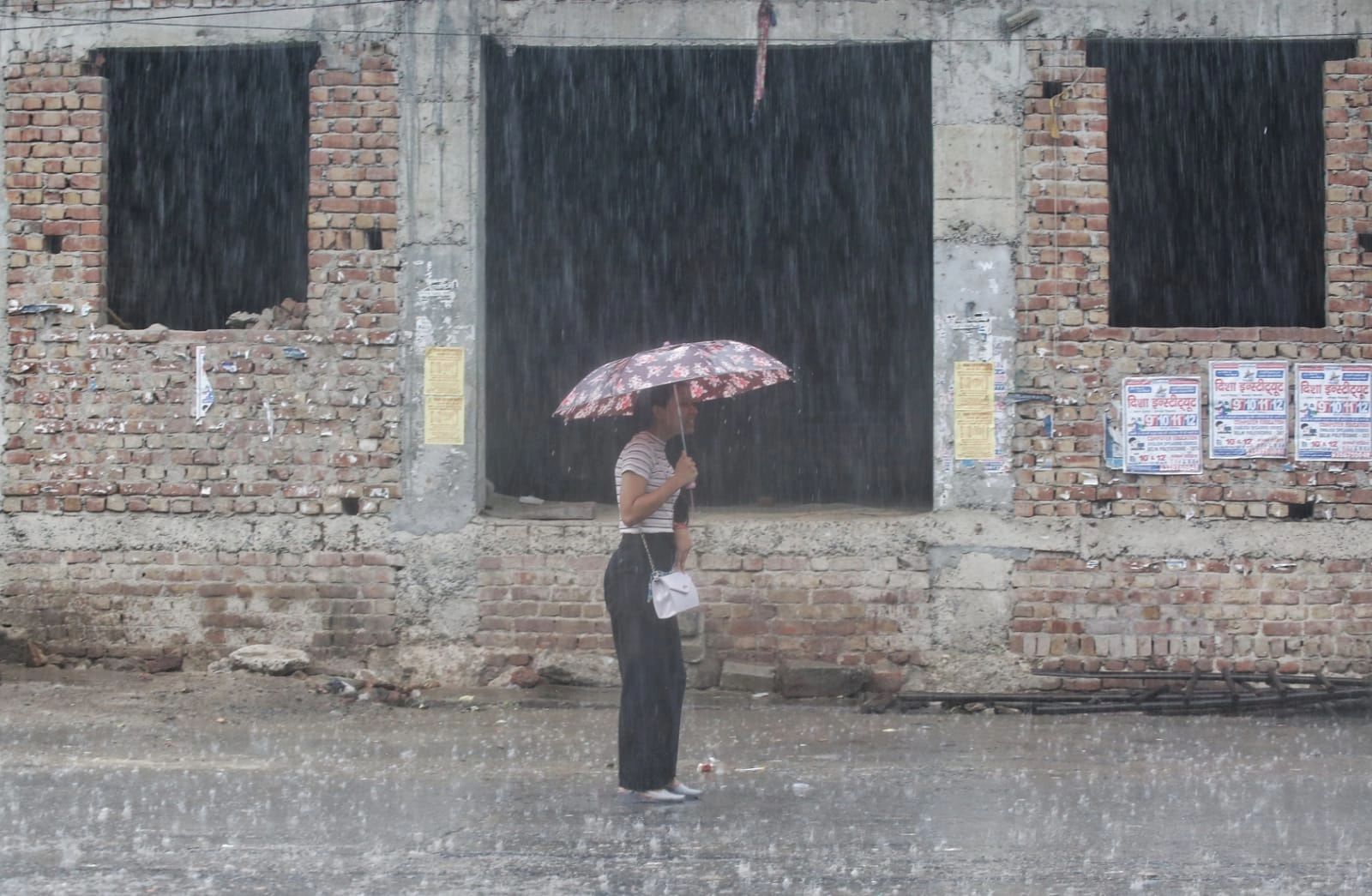 Heavy rain in Mumbai, neighbouring areas; IMD forecasts more showers in next 24 hrs
