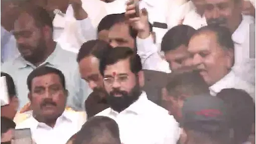 Administering oath to rebel MLAs amounts to murder of democracy and Constitution, claims Shiv Sena