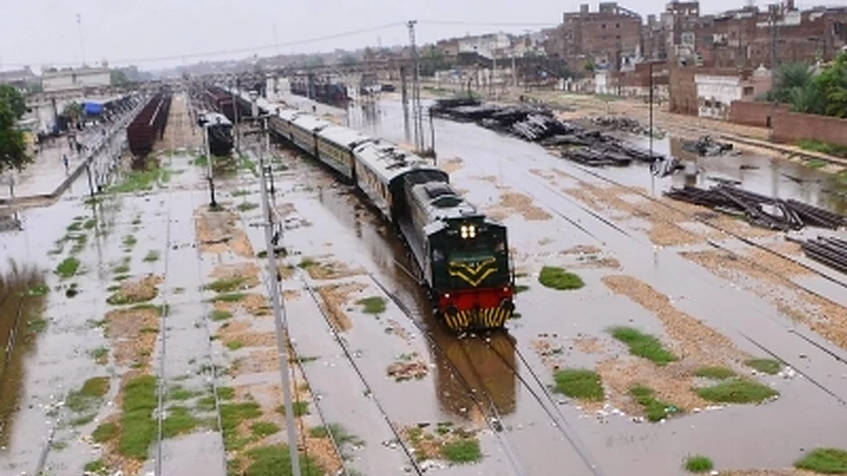 Flood-ravaged Pakistan to deploy Army to assist in rescue and relief work