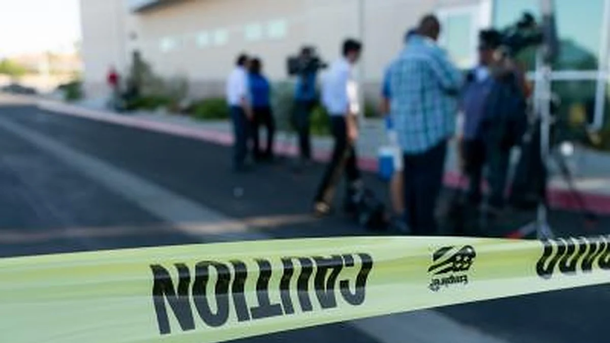 6 injured in LA bar shooting