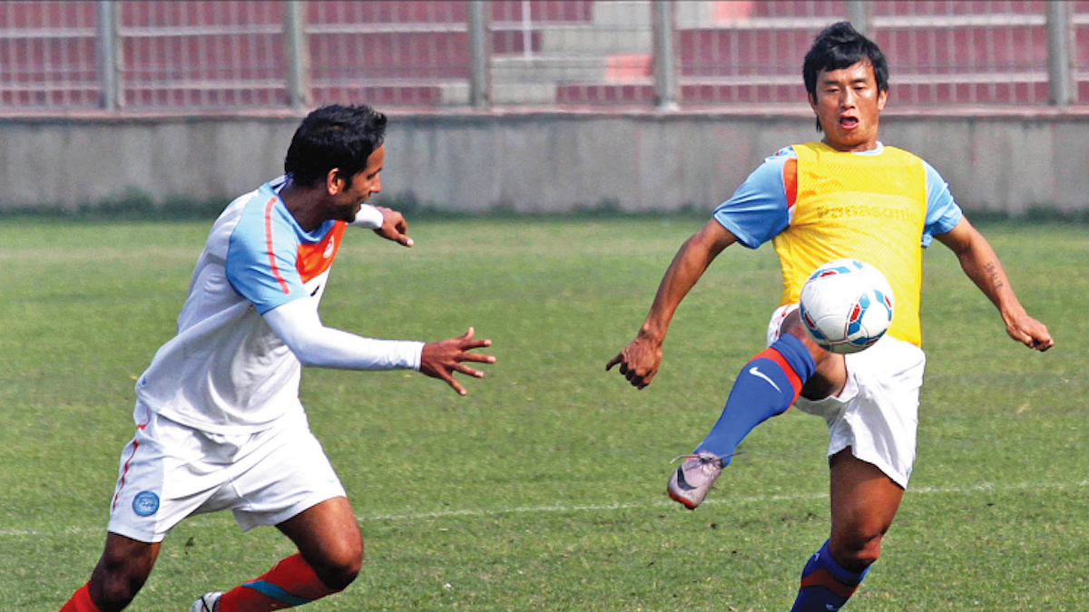 Bhaichung Bhutia (right) got just one vote against Kalyan Chaubey who got 33 (Photos: Getty Images)