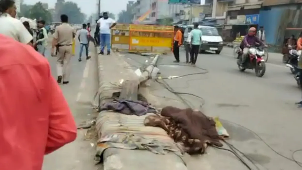 4 people sleeping on divider killed by speeding truck in Delhi