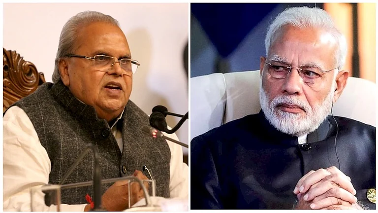 सिखों से डरकर गुरुद्वारे जाते हैं PM मोदी, श्रद्धा का कोई भाव नहीं: सत्यपाल मलिक सिखों से डरकर गुरुद्वारे जाते हैं PM मोदी, श्रद्धा का कोई भाव नहीं: सत्यपाल मलिक