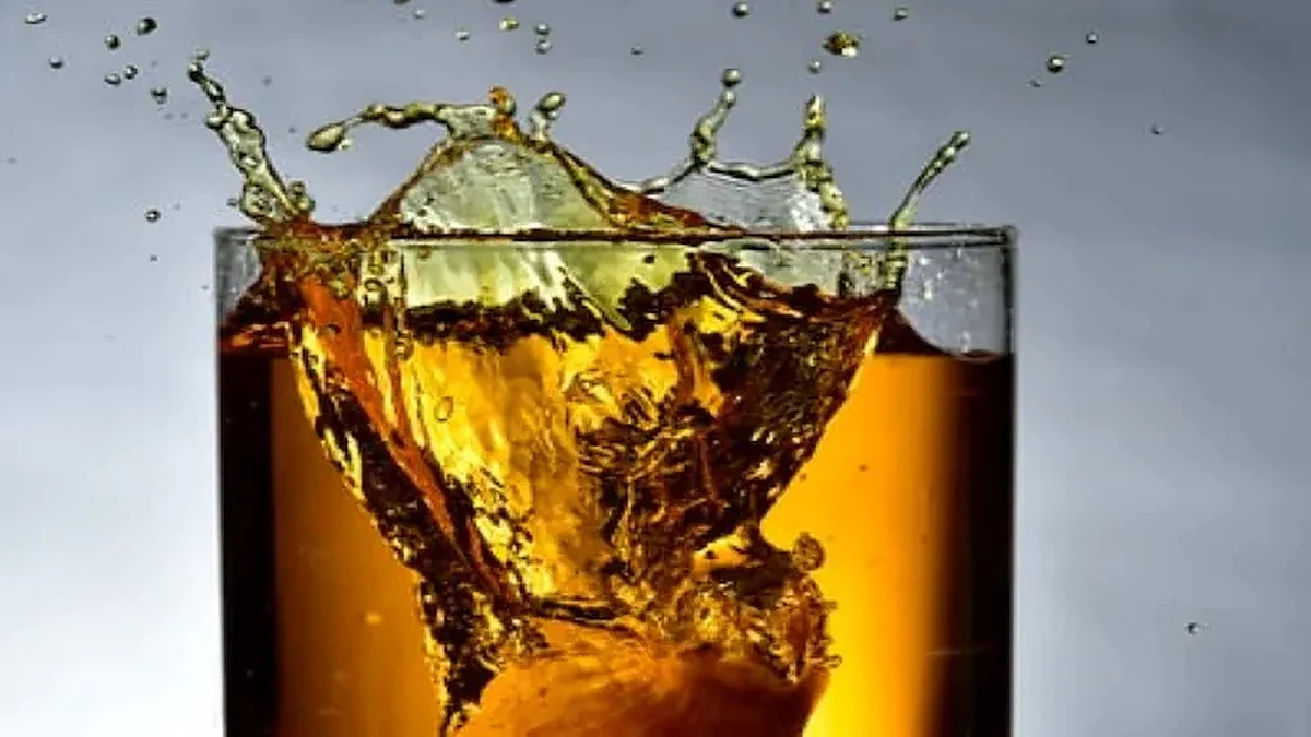 Delhi reverts to old excise policy, govt-run liquor vends open