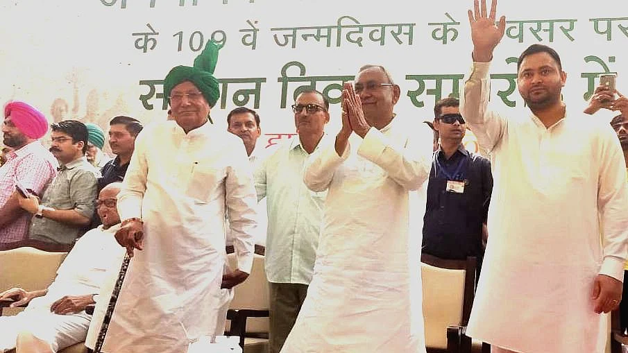 Bihar CM Nitish Kumar and (from left) Sharad Pawar, OP Chautala Tejashwi Yadav at INLD rally in Fatehabad on Sunday