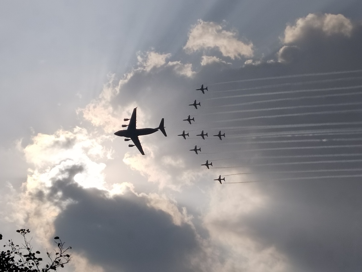 Breathtaking show by IAF with Surya Kiran Aerobatic Team displaying diamond formation