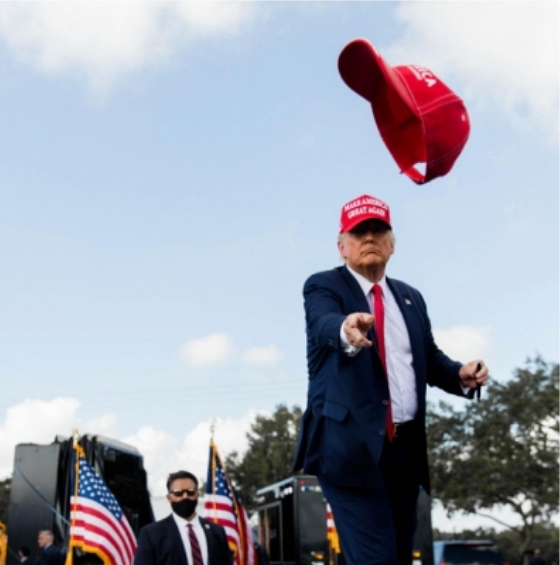 Trump announces official bid for 2024 presidential election