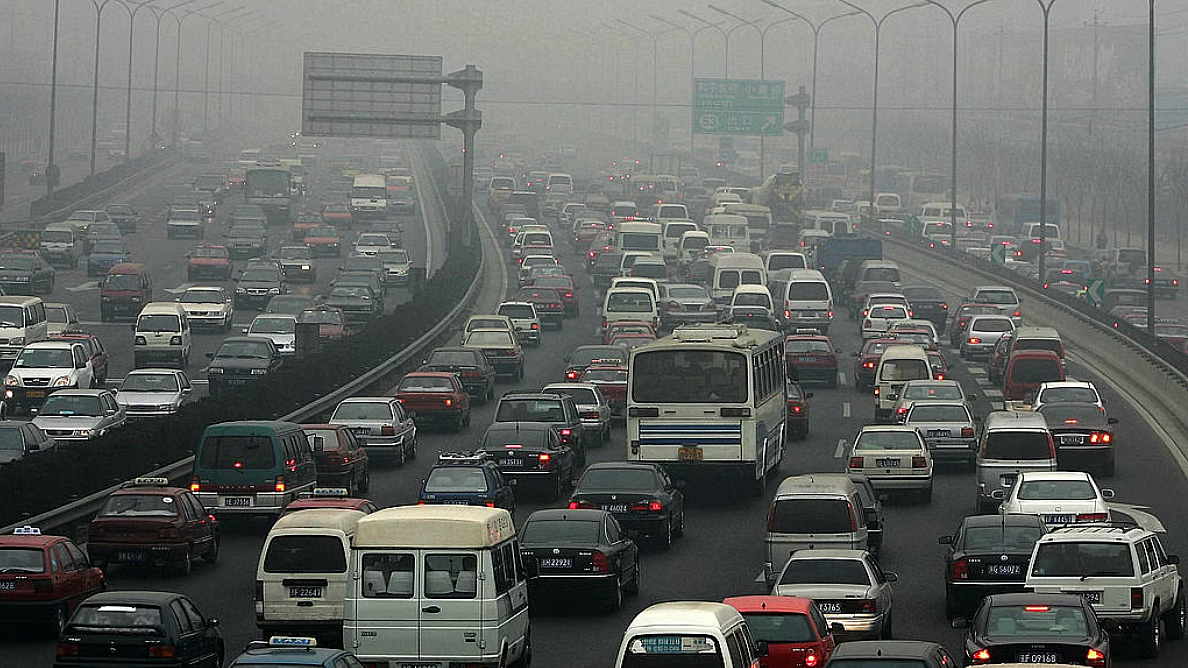 Anti-pollution curbs: Kejriwal announces closure of primary schools from Saturday in Delhi