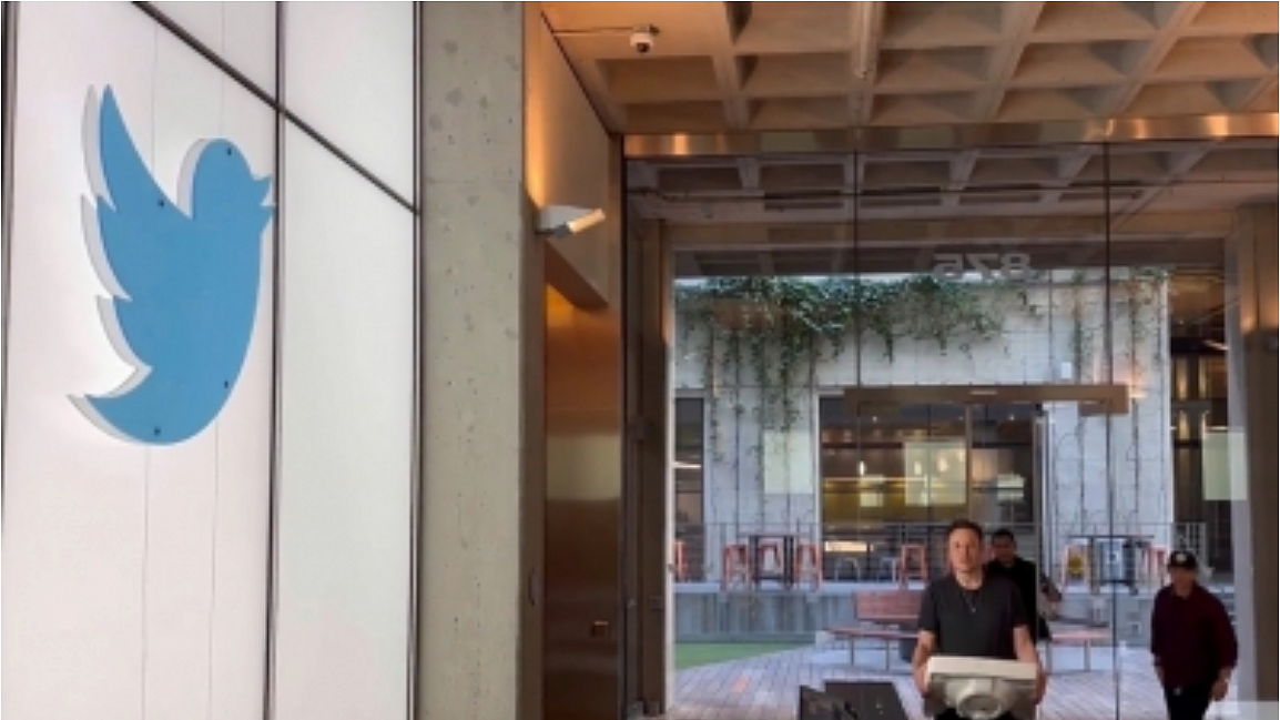 Musk fires employee who corrected him on Twitter