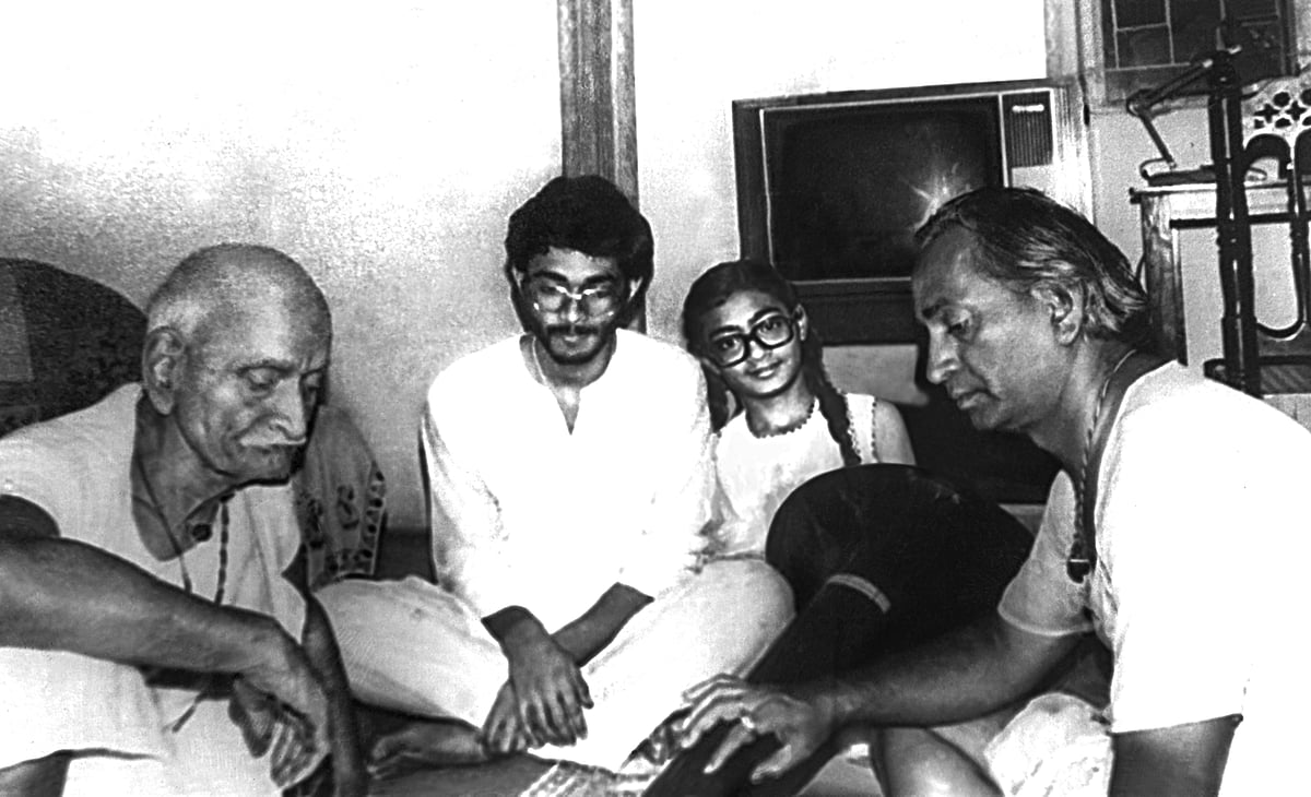 The Versatile Vocalist Krishnarao Shankar Pandit Legendary sitar player pandit ravi shankar was born on april 7, 1920.